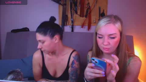 Snapshot of carrie_moonshine chatting on February 6, 2026, 8:12 pm Carrie online show from February 6, 2026, 8:12 pm