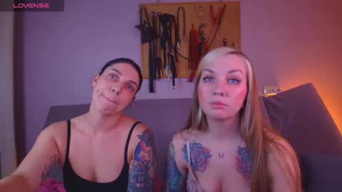 Snapshot of carrie_moonshine chatting on February 19, 2026, 6:59 pm Carrie online show from February 19, 2026, 6:59 pm