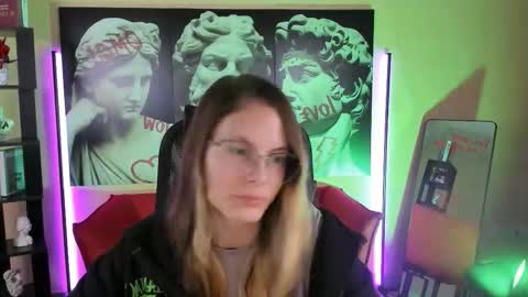 Snapshot of carrie_roses chatting on September 10, 2025, 4:12 am carrie_roses online show from September 10, 2025, 4:12 am