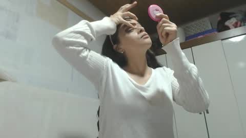 Snapshot of cary_mary chatting on January 29, 2025, 12:43 am Cary mary online show from January 29, 2025, 12:43 am