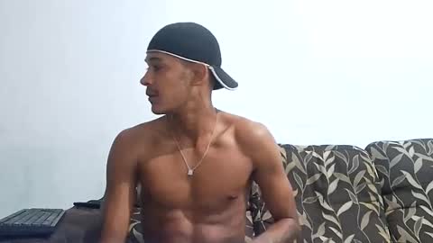 Snapshot of casal_hot13 chatting on October 1, 2025, 9:10 pm casal_hot13 online show from October 1, 2025, 9:10 pm