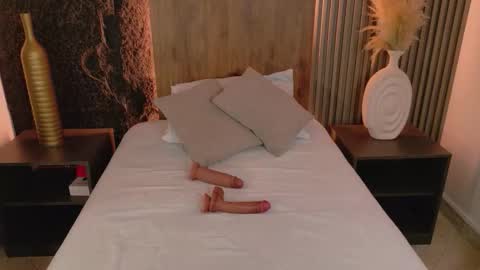 Casandra  online show from December 16, 2025, 7:19 pm