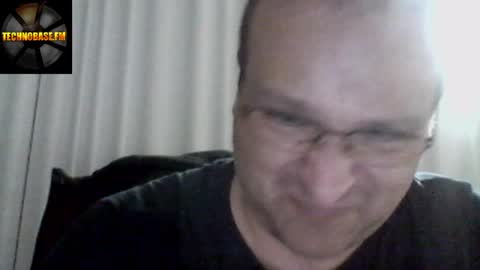 CASCADACEK online show from April 16, 2026, 9:39 pm