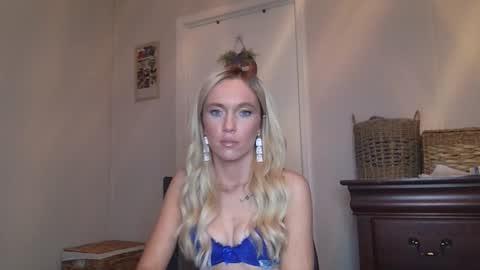 Snapshot of caseygirl6879 chatting on October 14, 2025, 11:16 pm Casey Lakes online show from October 14, 2025, 11:16 pm