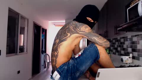 cash_master777 online show from December 4, 2025, 2:15 pm