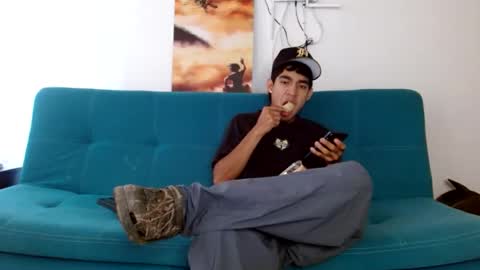 Snapshot of cash_master_san chatting on February 13, 2025, 4:17 pm Cash Master San online show from February 13, 2025, 4:17 pm