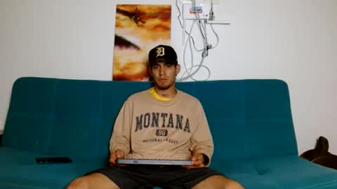 Snapshot of cash_master_san chatting on February 15, 2025, 2:15 am Cash Master San online show from February 15, 2025, 2:15 am