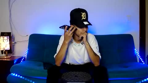 Snapshot of cash_master_san chatting on February 24, 2025, 10:58 pm Cash Master San online show from February 24, 2025, 10:58 pm