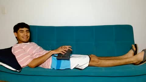 Snapshot of cash_master_san chatting on March 7, 2025, 5:51 am Cash Master San online show from March 7, 2025, 5:51 am