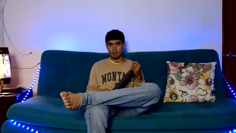 Snapshot of cash_master_san chatting on March 11, 2025, 1:05 am Cash Master San online show from March 11, 2025, 1:05 am