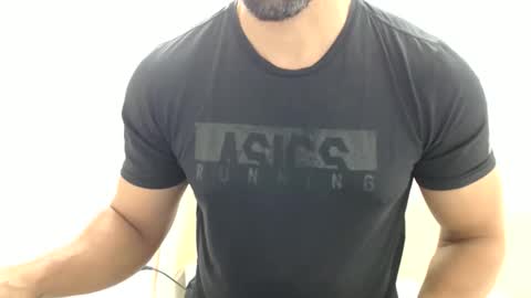 cashmastermuscle77 online show from May 31, 2026, 12:56 pm