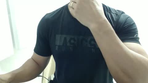 cashmastermuscle77 online show from June 1, 2026, 12:56 am