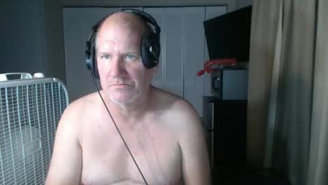 Snapshot of casinocam chatting on February 11, 2026, 12:48 am CasinoCam online show from February 11, 2026, 12:48 am