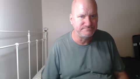 Snapshot of casinocam chatting on February 17, 2026, 9:10 pm CasinoCam online show from February 17, 2026, 9:10 pm