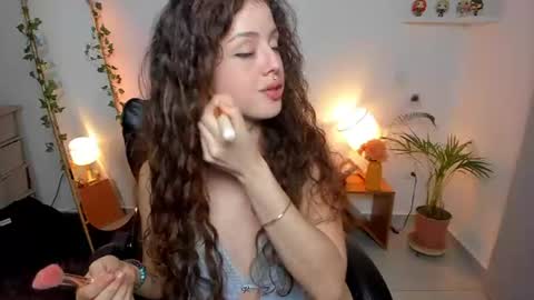 Snapshot of cassandra_caiin chatting on June 18, 2026, 3:29 am Cassie online show from June 18, 2026, 3:29 am