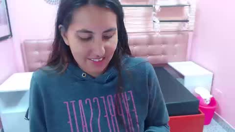 Snapshot of cassandra_ruizz chatting on September 16, 2025, 7:59 pm 573215024606 online show from September 16, 2025, 7:59 pm