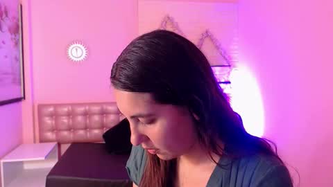 Snapshot of cassandra_ruizz chatting on October 8, 2025, 9:23 pm 573215024606 online show from October 8, 2025, 9:23 pm