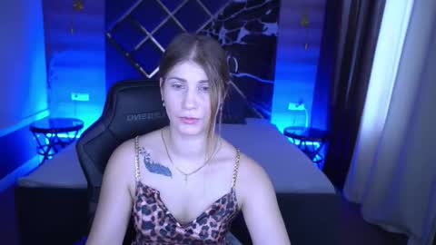 Snapshot of cassandragood chatting on November 11, 2025, 8:03 am Lena online show from November 11, 2025, 8:03 am