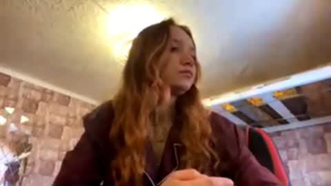 Snapshot of cassandrakolehmainen chatting on March 2, 2026, 4:14 am Scarlett online show from March 2, 2026, 4:14 am