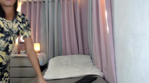 hugecassey online show from December 2, 2024, 11:56 am