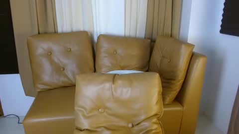 hugecassey online show from March 2, 2025, 11:50 am