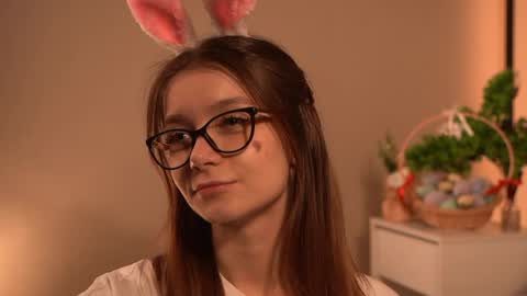 Cassie online show from April 3, 2026, 3:43 pm