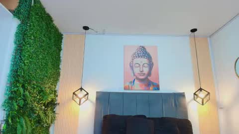 cassie_bloom online show from December 19, 2025, 10:44 am