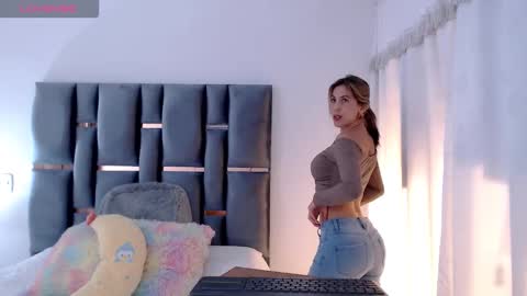 Susana independent model online show from December 15, 2025, 7:07 pm