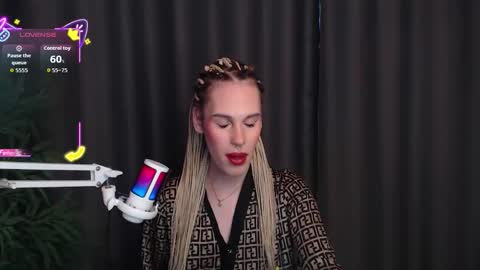 Cassie online show from December 18, 2025, 7:47 am