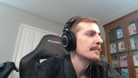 Snapshot of casuallycorrupt chatting on November 9, 2025, 2:32 am casuallycorrupt online show from November 9, 2025, 2:32 am