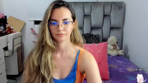 Snapshot of cat_baby chatting on December 5, 2024, 6:32 am MIAH Save ur cum for me I will be here soon online show from December 5, 2024, 6:32 am