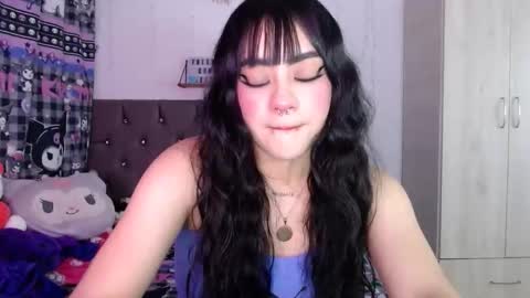 Mila online show from November 8, 2025, 5:18 am