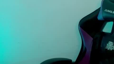 Snapshot of cata__gutierrez_ chatting on June 19, 2026, 4:33 pm Cata online show from June 19, 2026, 4:33 pm
