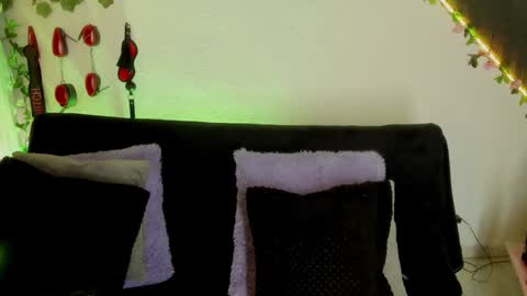 Cata green model independient online show from December 2, 2024, 8:44 pm