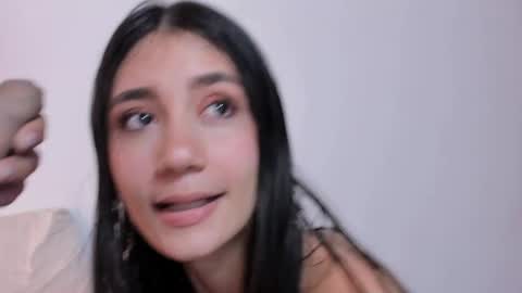 Snapshot of catalella_0 chatting on June 6, 2026, 12:32 pm Catalella online show from June 6, 2026, 12:32 pm