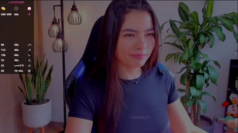 MACARENA online show from December 12, 2024, 7:15 pm