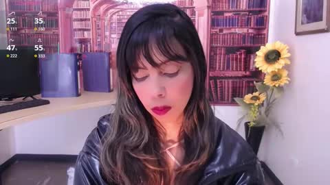 Queen Catalella online show from October 1, 2025, 3:12 am