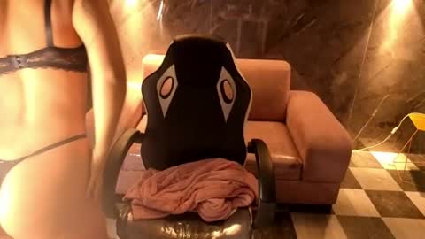 catalella_little_b online show from July 15, 2026, 7:41 pm