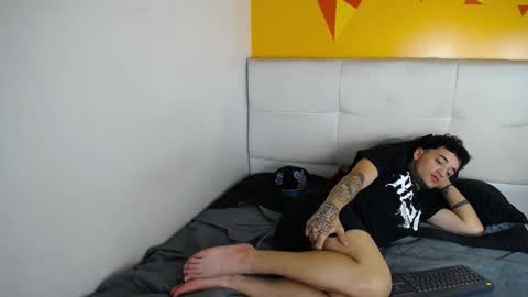 Snapshot of catalellaandpaul chatting on March 7, 2025, 8:56 am CatalellaAndPaul online show from March 7, 2025, 8:56 am