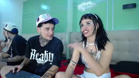 Snapshot of catalellaandpaul chatting on March 8, 2025, 7:05 am CatalellaAndPaul online show from March 8, 2025, 7:05 am