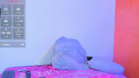 cataleya19__ online show from June 3, 2026, 2:33 pm