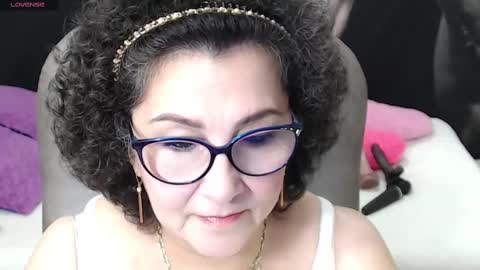 Snapshot of cataleya_mom_ chatting on March 2, 2025, 12:20 am cataleya online show from March 2, 2025, 12:20 am