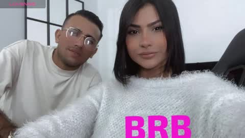 Snapshot of catalina_and_roger chatting on February 15, 2025, 6:01 pm Cata y Roger online show from February 15, 2025, 6:01 pm