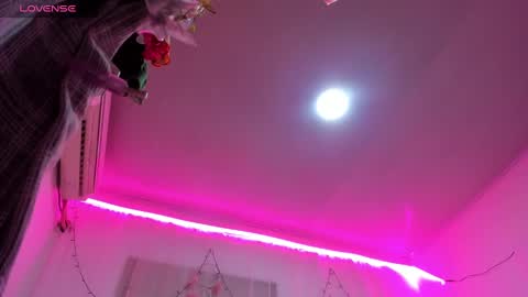 Snapshot of catalina_and_roger chatting on March 10, 2025, 3:56 am Cata y Roger online show from March 10, 2025, 3:56 am