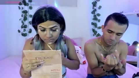 Snapshot of catalina_and_roger chatting on October 13, 2025, 2:28 pm Cata y Roger online show from October 13, 2025, 2:28 pm