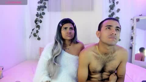 Snapshot of catalina_and_roger chatting on October 18, 2025, 4:26 am Cata y Roger online show from October 18, 2025, 4:26 am