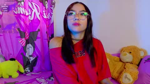 catalina_cutte online show from September 30, 2025, 11:59 am