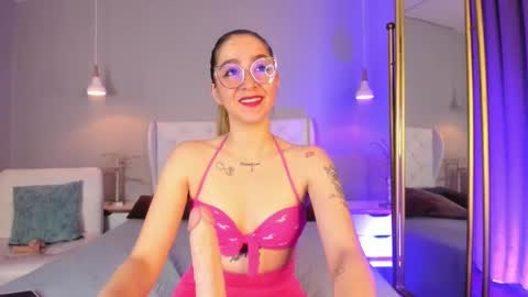 Catalina online show from March 1, 2025, 3:16 pm