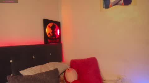 catalina_ferrinii online show from March 7, 2025, 1:40 pm