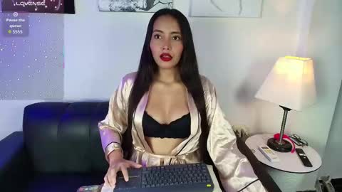 cate_stom online show from November 6, 2025, 3:18 am